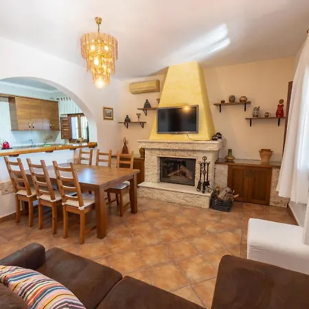 Tropicana Villa *